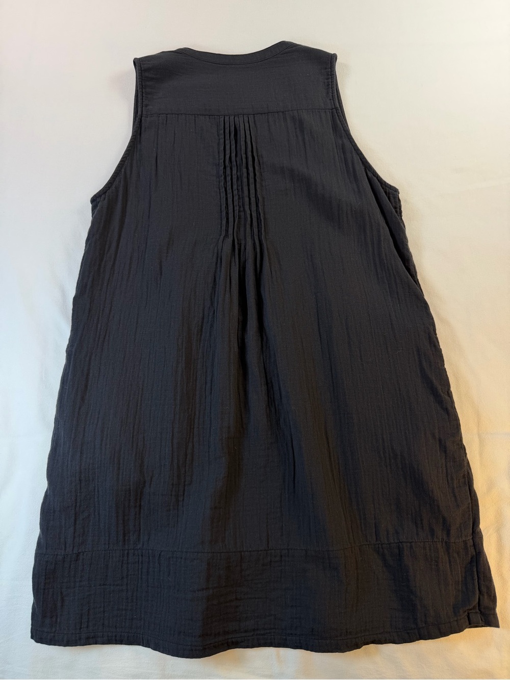 Quince Organic Cotton Gauze Sleeveless Swing Dress Black - Picture 9 of 9